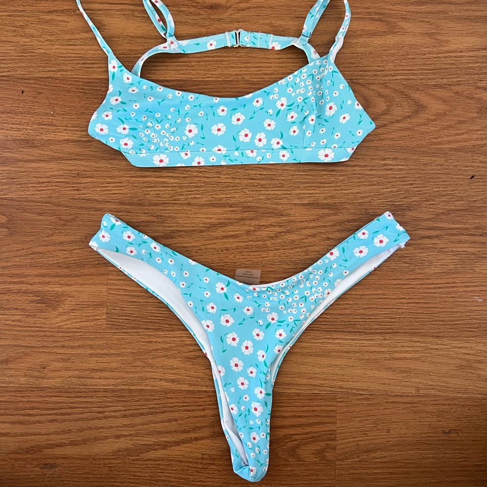 Super cute Floral Turquoise Bikini Set